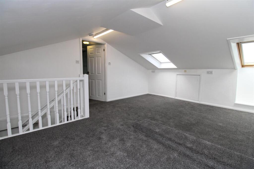 Loft room.JPG