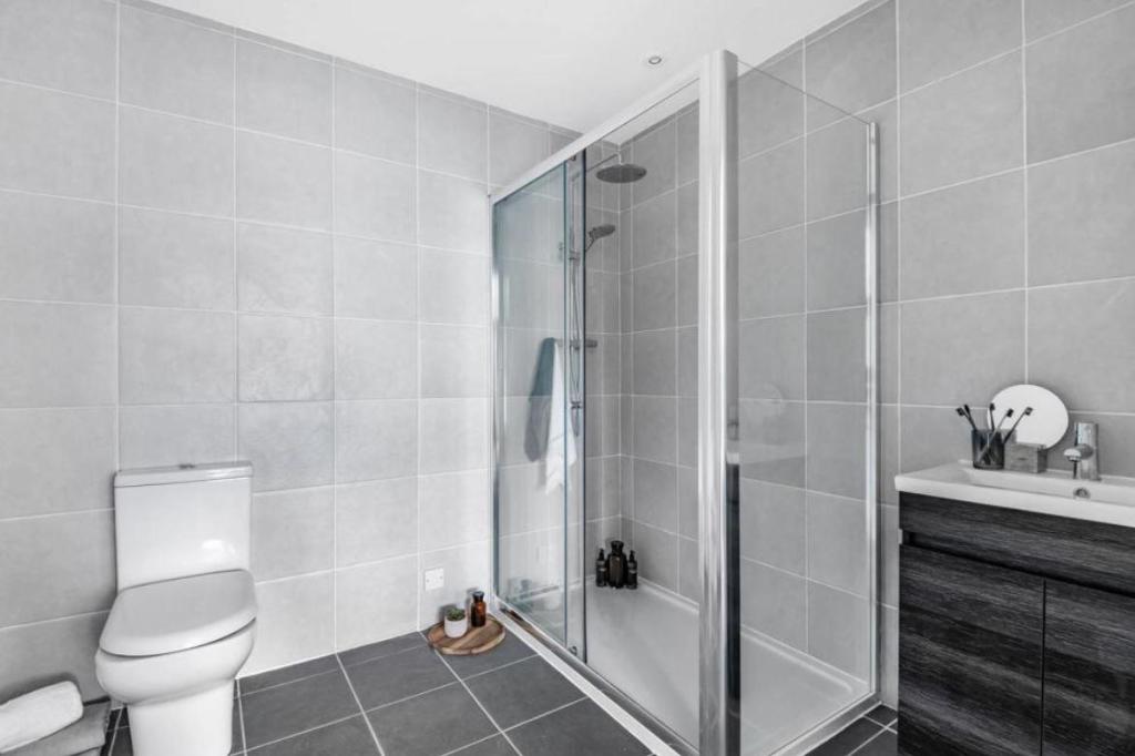 shower room.JPG
