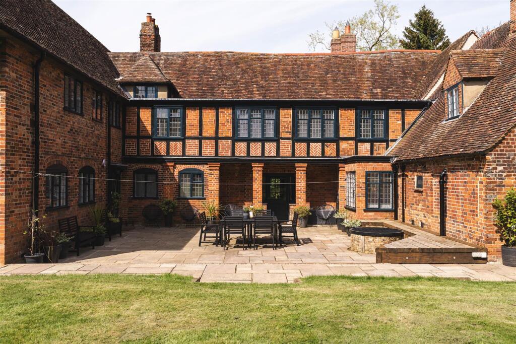 Wymondley Bury-80.jpg