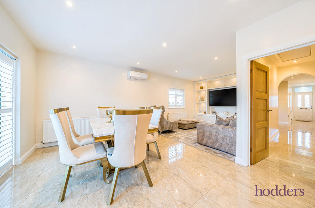 812fecc8-1530-420...