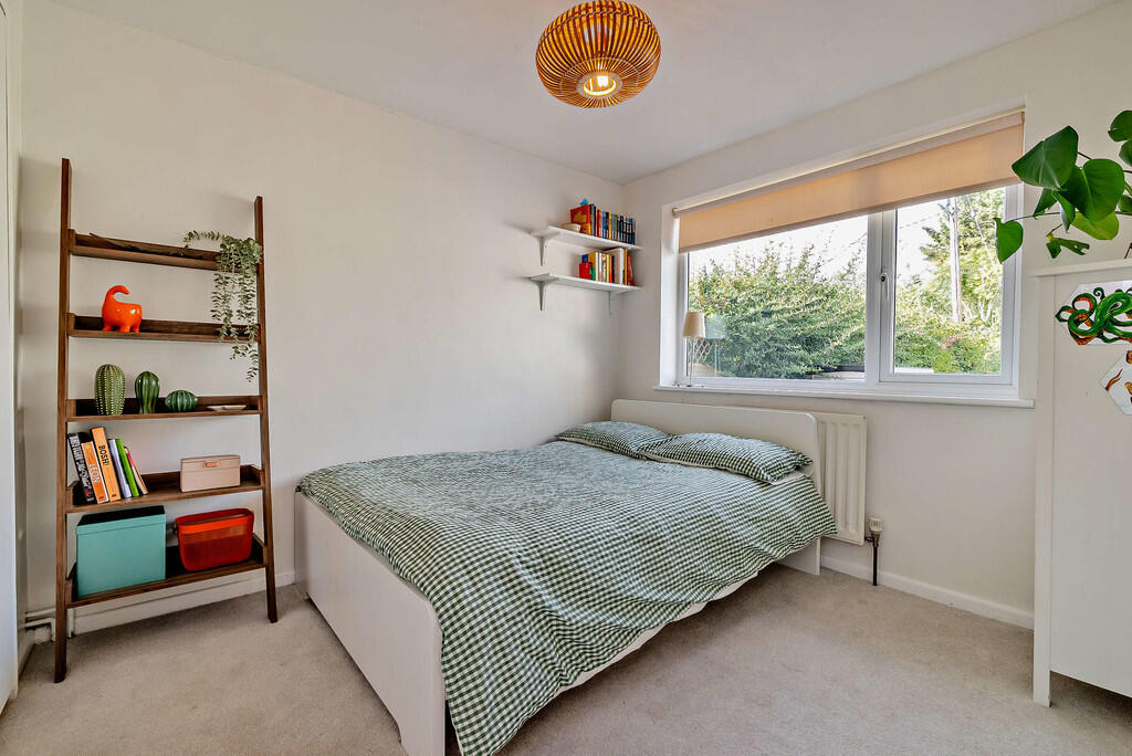 8664108-interior0...