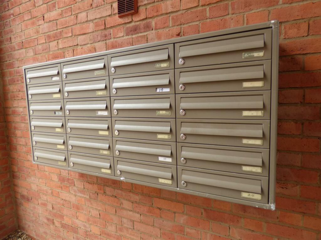 Post Box.JPG