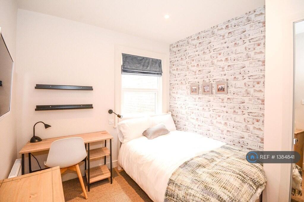 Room 4