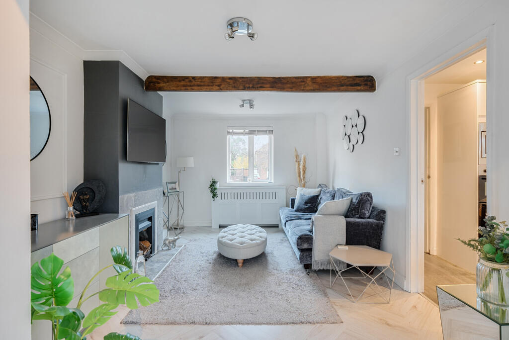 1377318-19-690dc0...