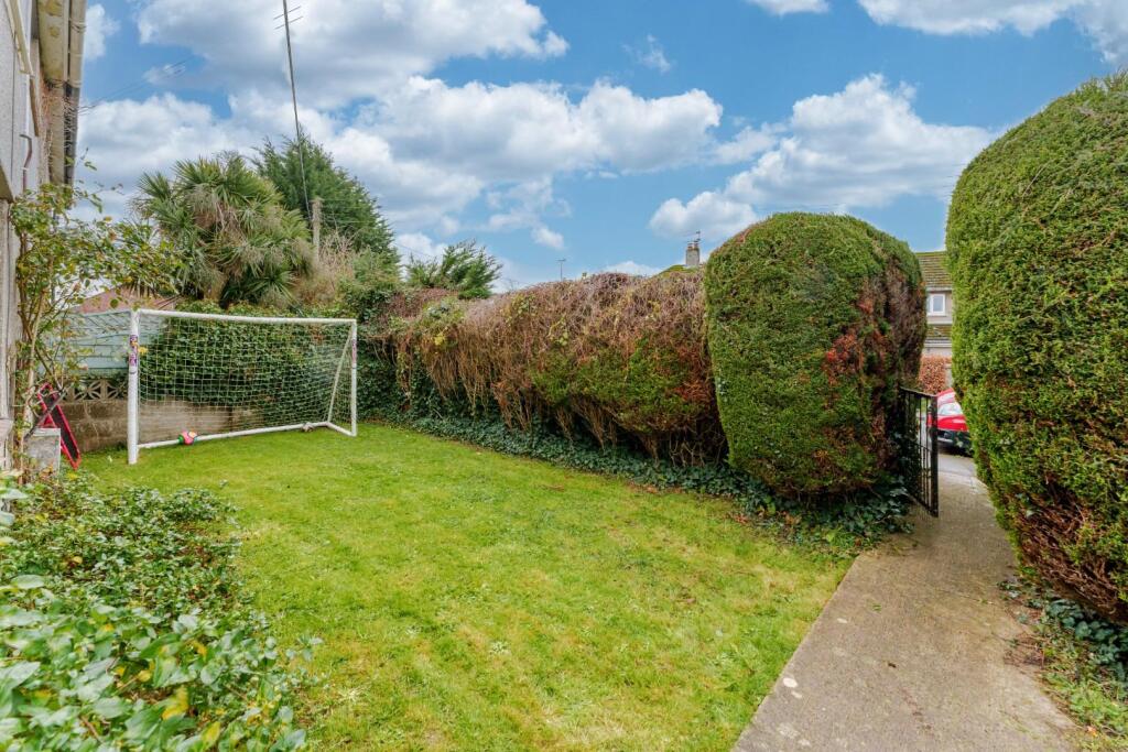 17 Court Avenue, Yatton58.jpeg