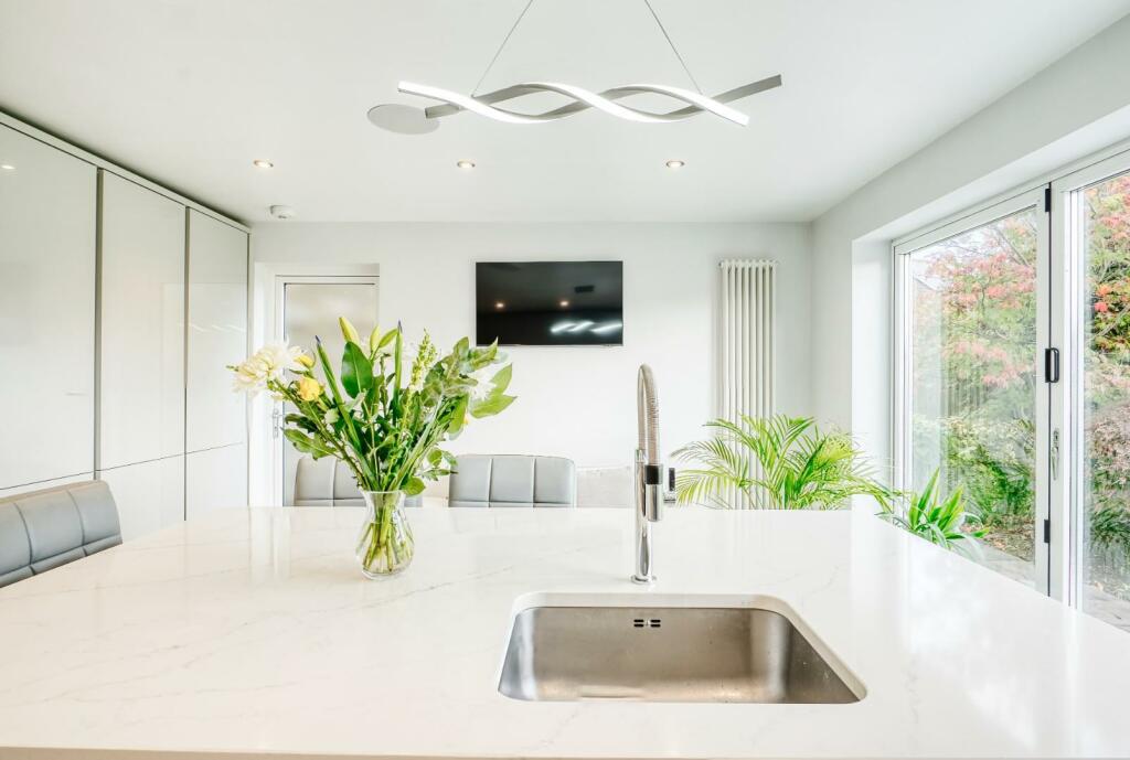 2 Hope Cottage -  Mark Templer - PhotoCB 23.jpeg