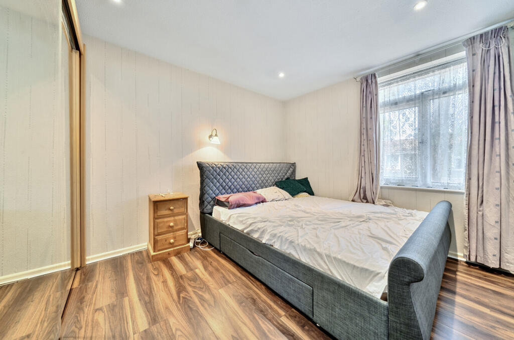 1318189-22-6863ed...