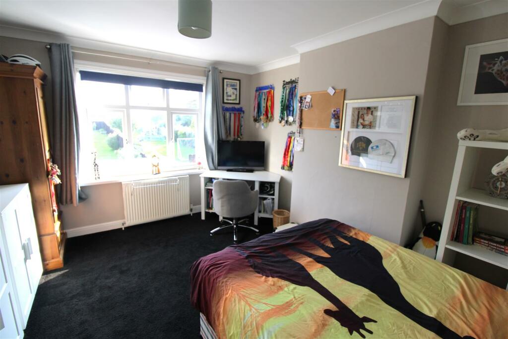 bed3new.JPG