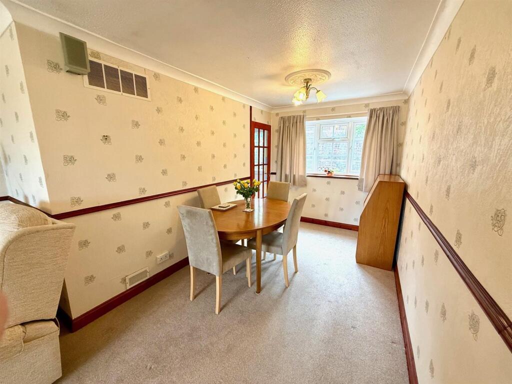Dining Room Area.jpg