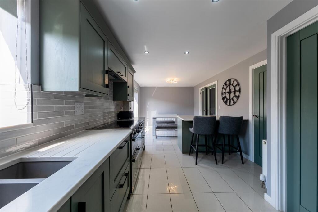 22 Wells Avenue-004.jpg