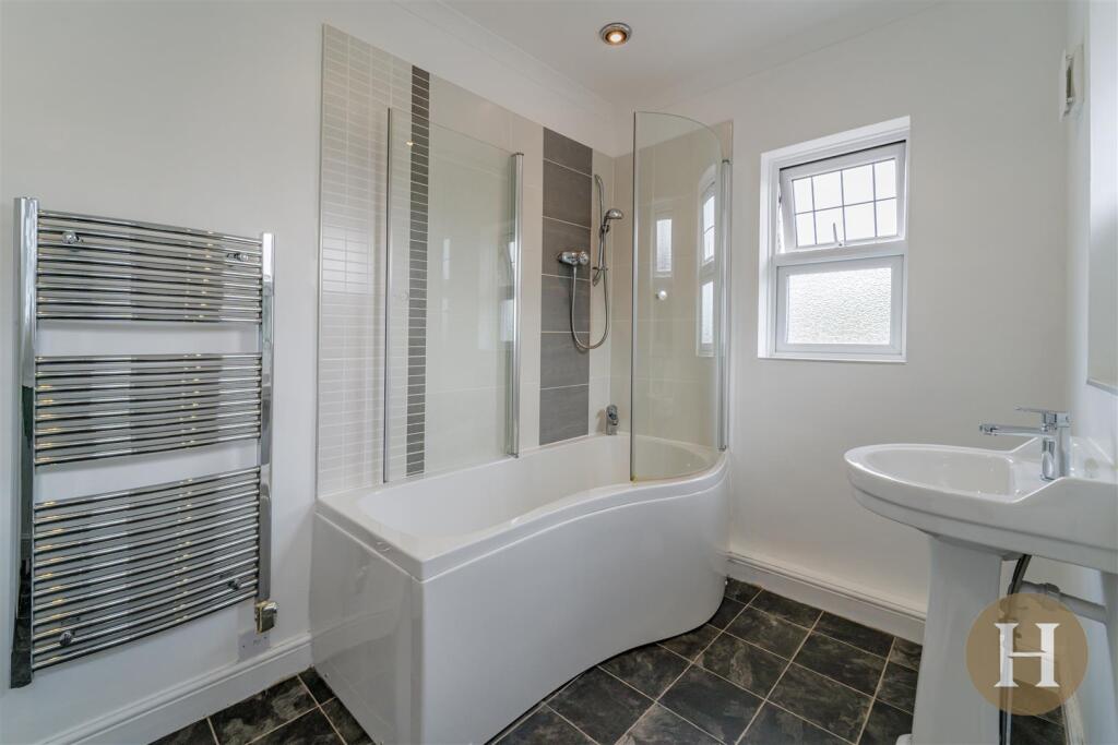 Hadleigh Estate Agents-37.jpg