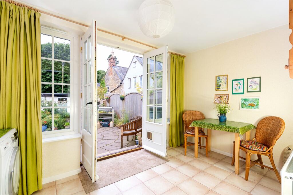Breakfast Room
