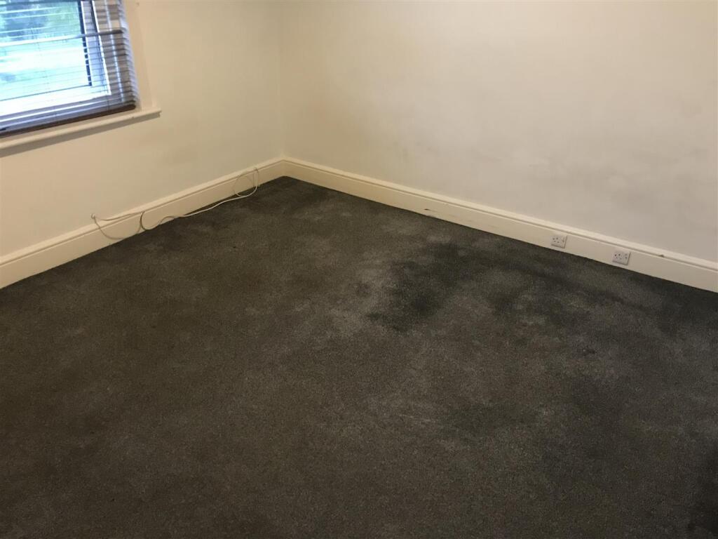 room 6 - 2.jpeg