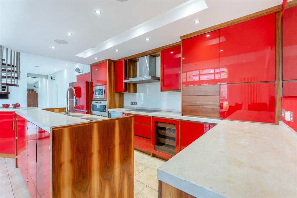 8654181-interior19.jpg