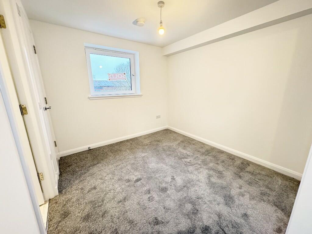 Bedroom 1 (1)