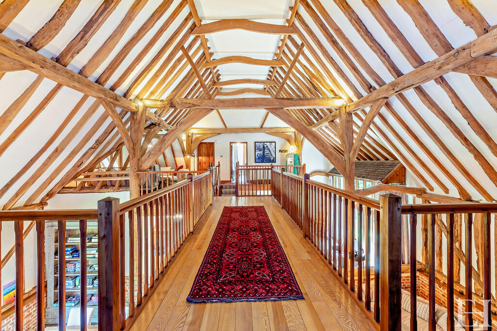 8645646-interiorW...