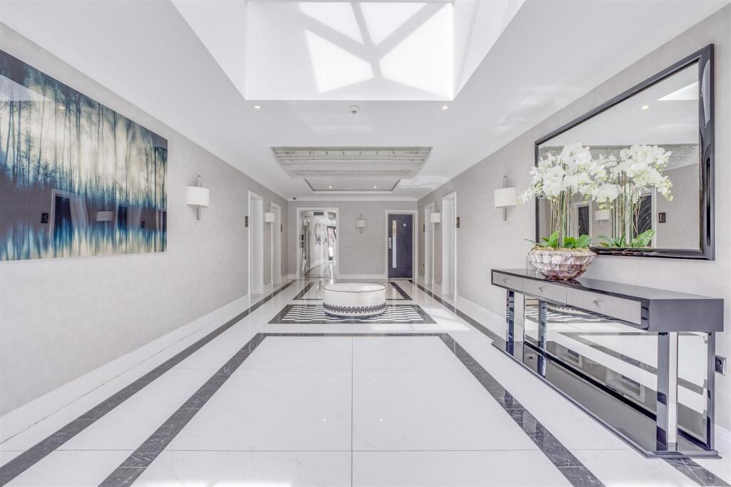 Apt 4 Wellington Court, 66 Penn Road, HP9 2LS-6.jp