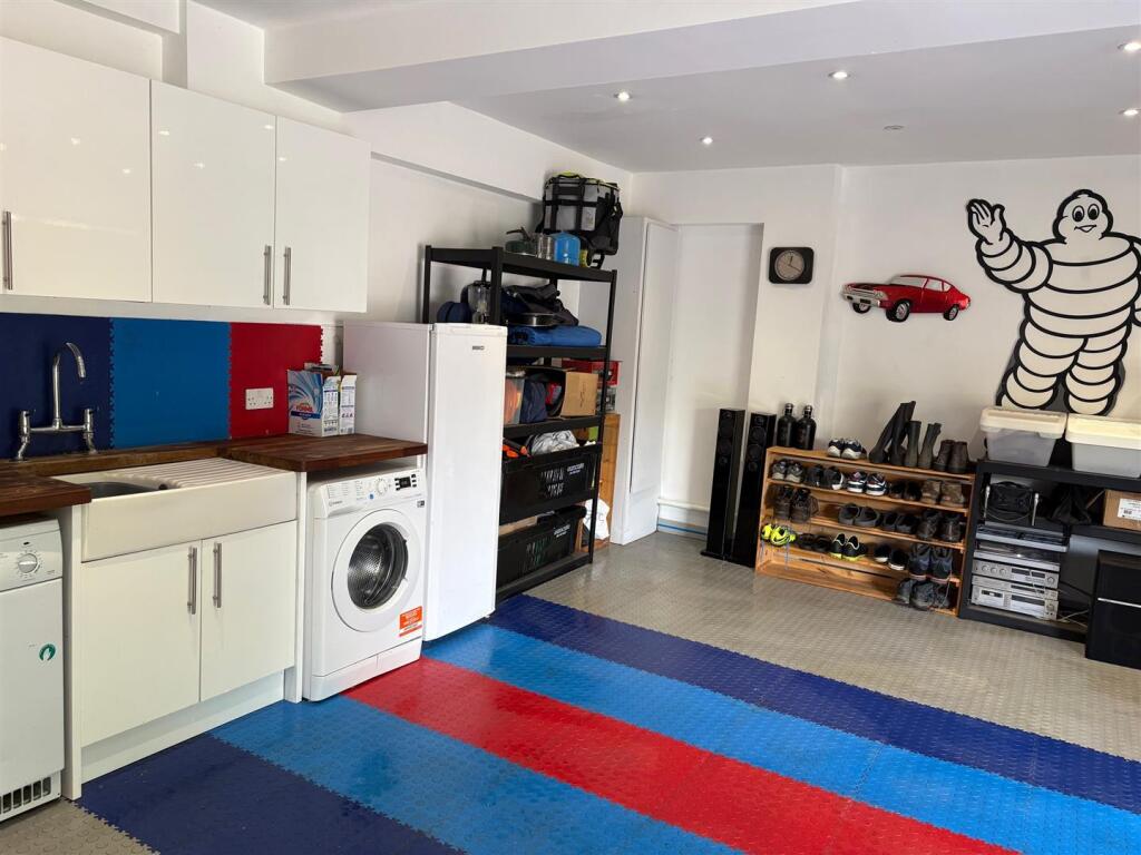 Garage internal picture.jpg