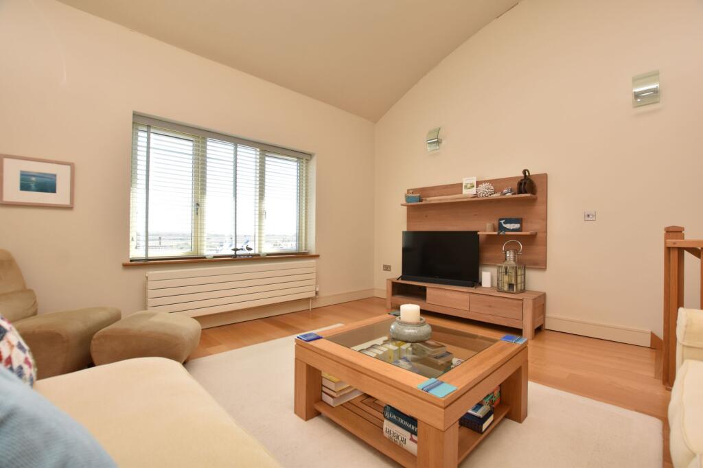Open plan lounge/diner/kitchen