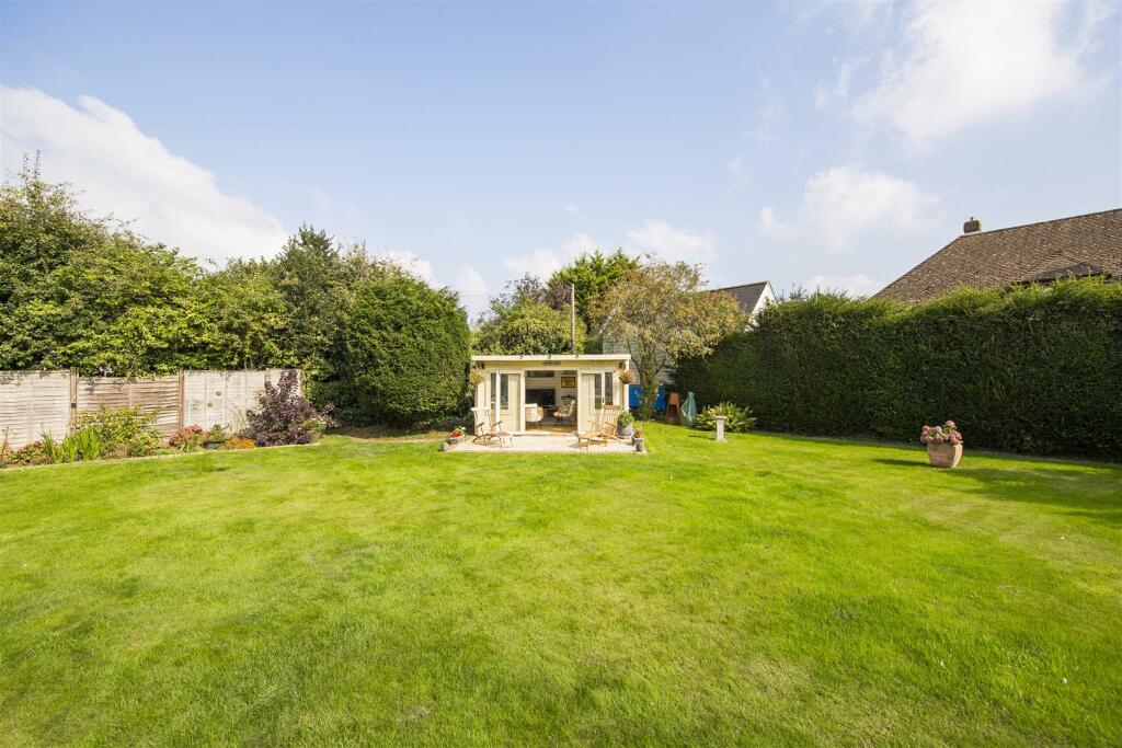 Garden &amp; Summer House