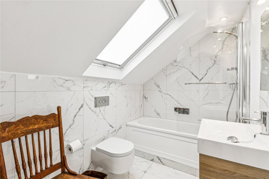 Bathtoom