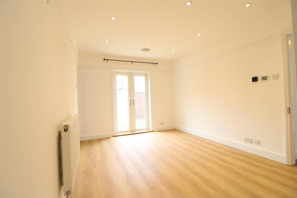 Dinning Room.JPG