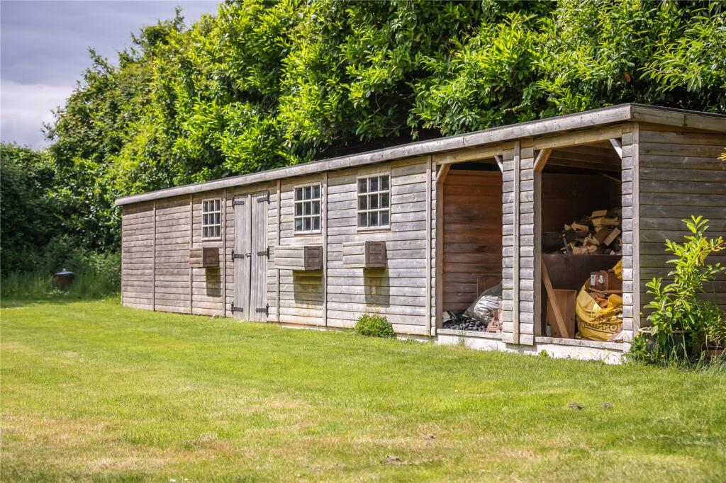 Outbuilding/Store