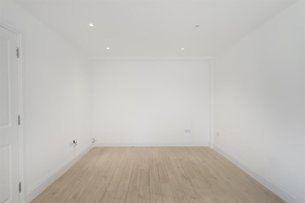 Flat 3, 25 Brougham Road - ozGYHHRsYfwv5aIz4JG8.jp