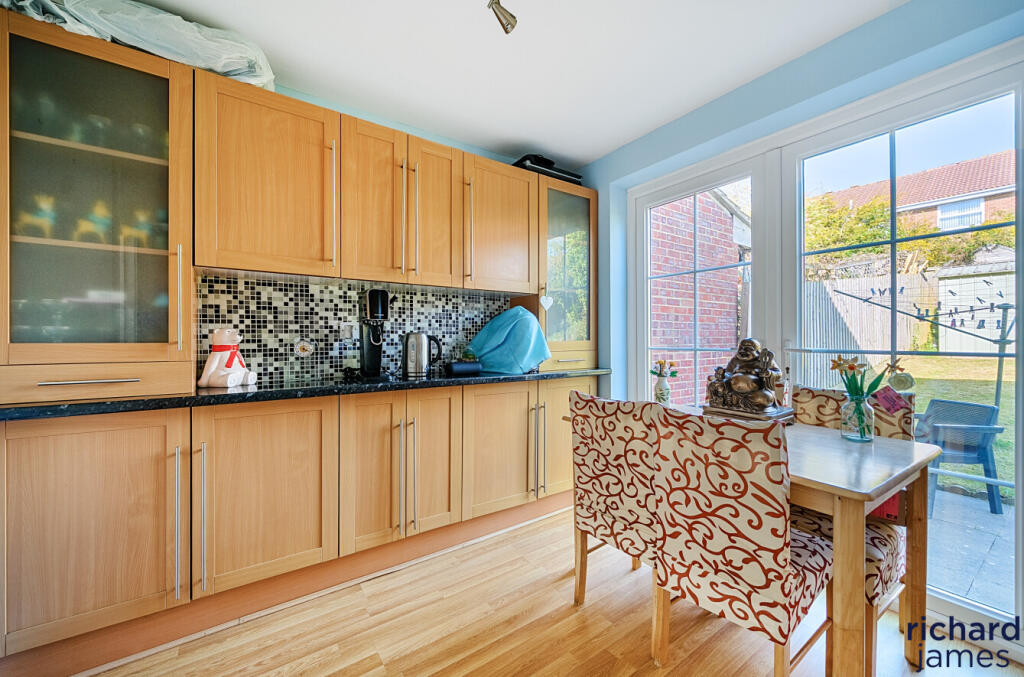 7328c0e9115e4fd28b995c7cf6f9ee6a