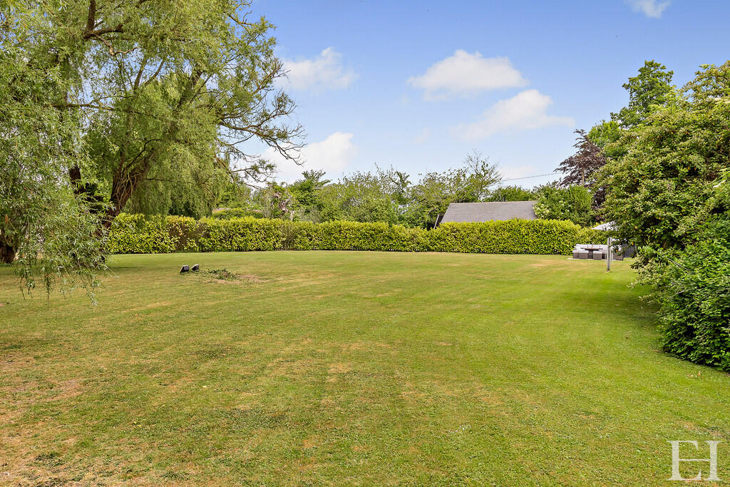 8648440-exteriorW...