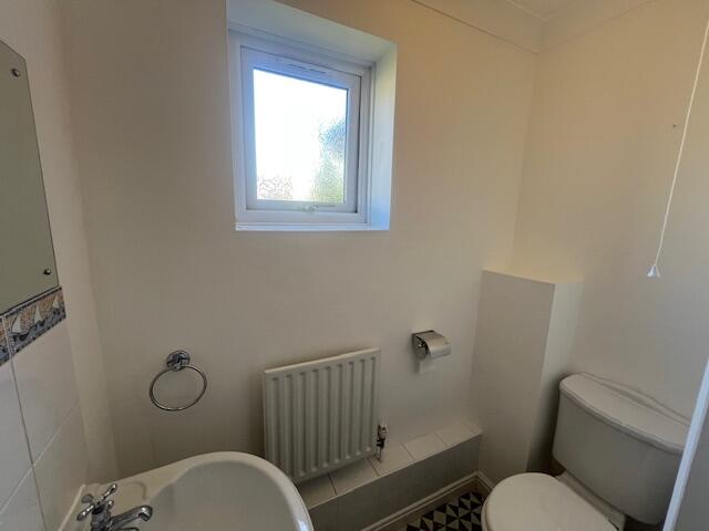 Cloakroom/wc