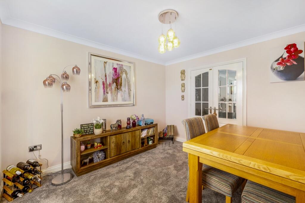 5 Richard Busby Way (Lutton)-15