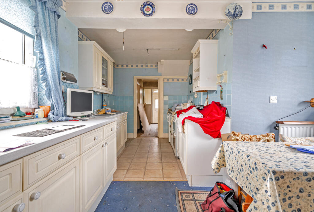 1328550-18-688b32...