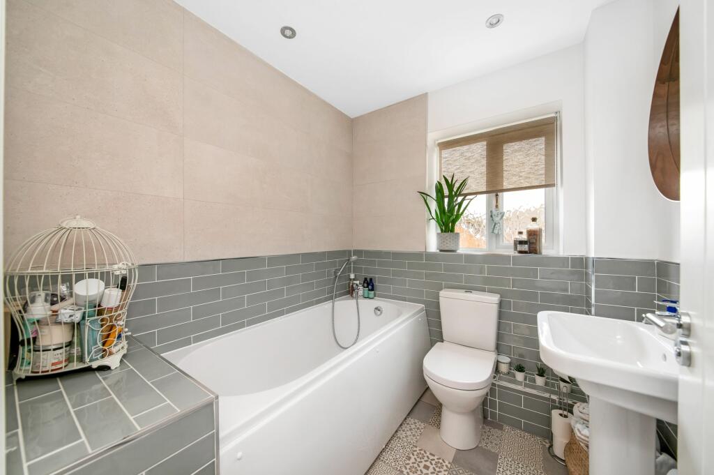 HOUSE BATHROOM