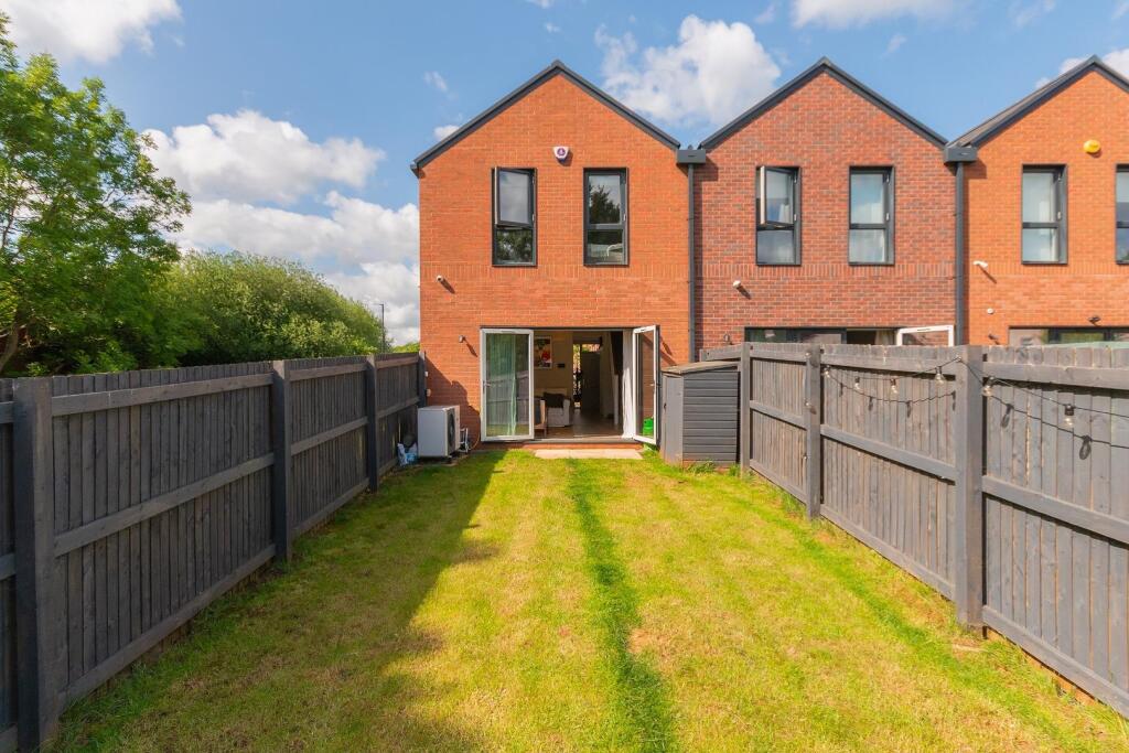 0L1WKE - External F.jpg