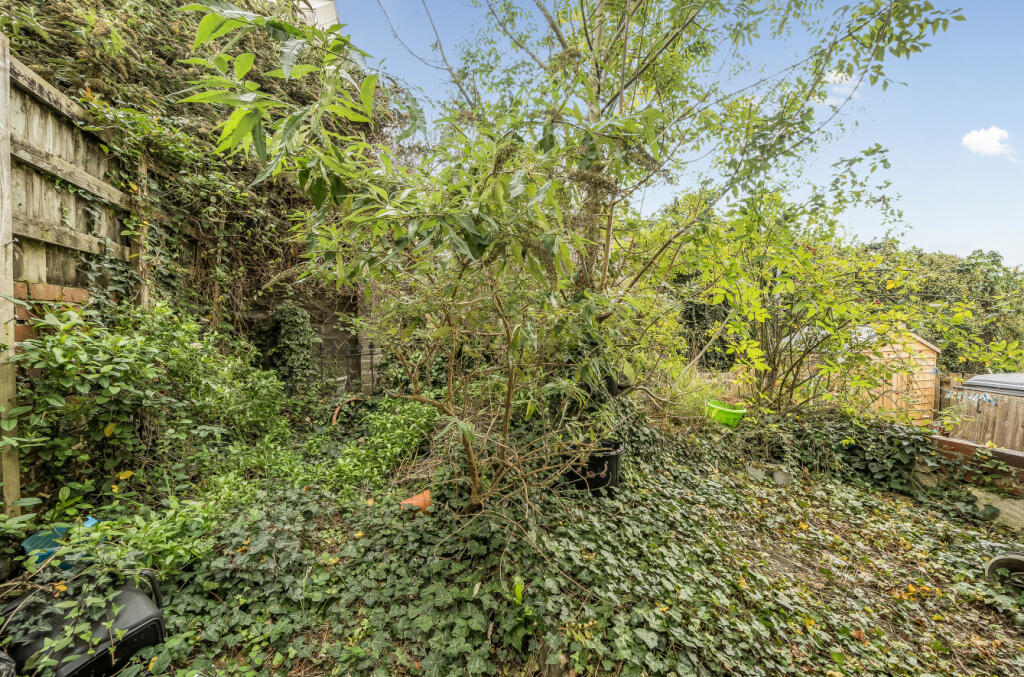 1356935-5-68e79e1...