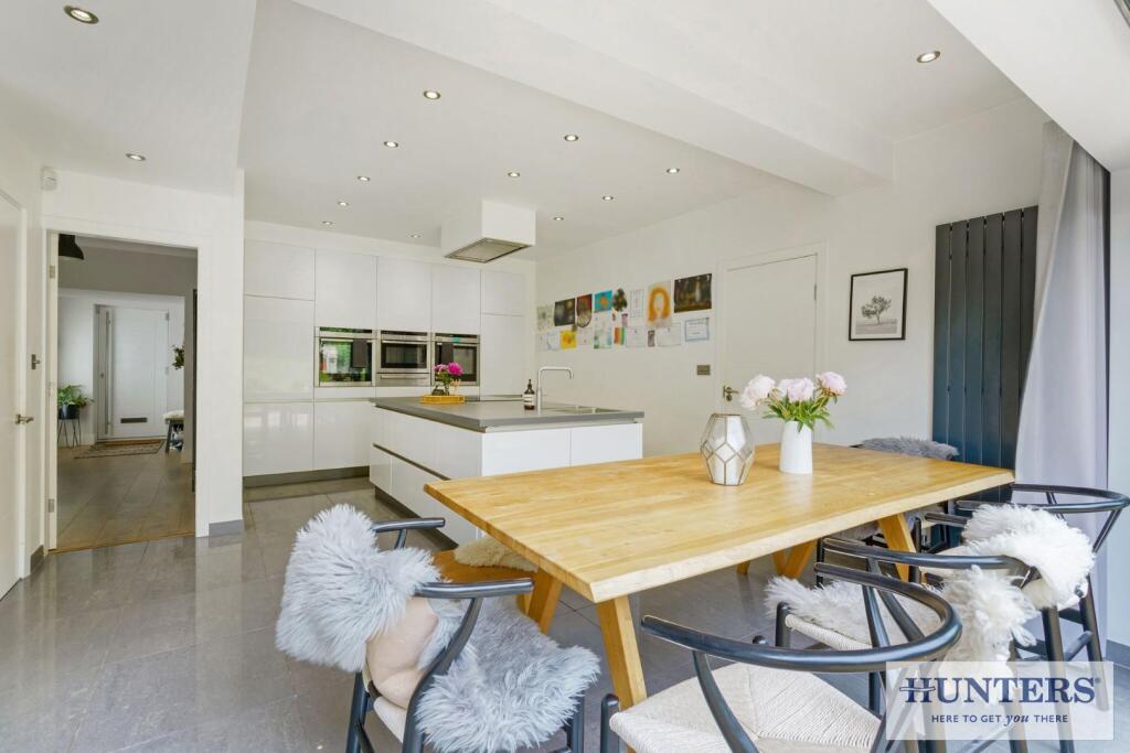 93537_71-Westgate-Guiseley  (6) - Copy_low.jpg