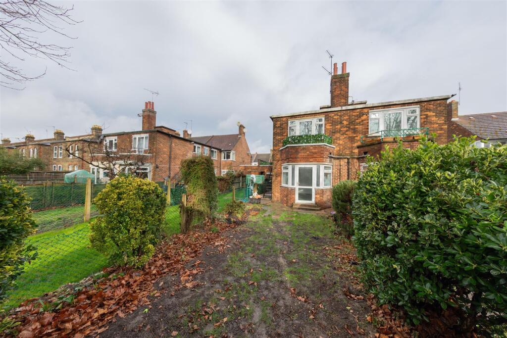 Brettenham Road E17