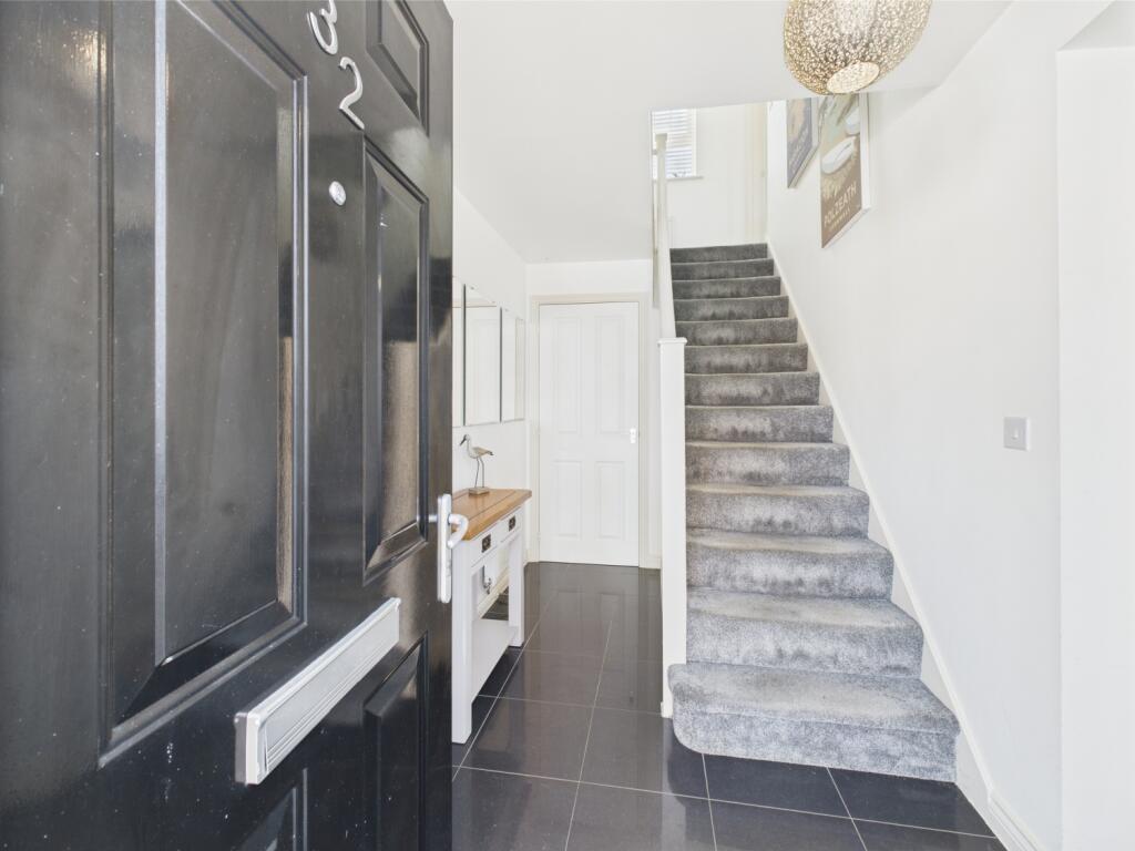 CAM04118G0-PR0011-STILL006