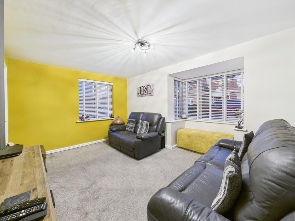 CAM05192G0-PR0187-STILL021