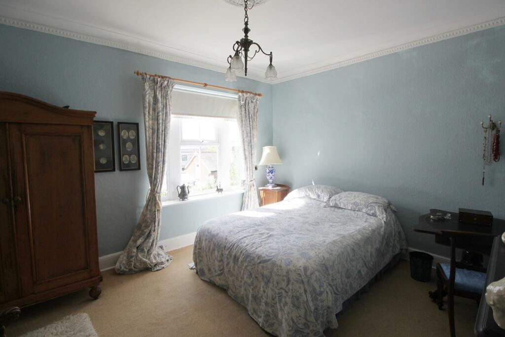 Bed 1.JPG