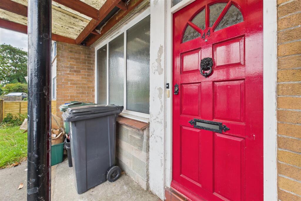 44 Hillcrest Road, Nailsea, North Somerset BS48 2J