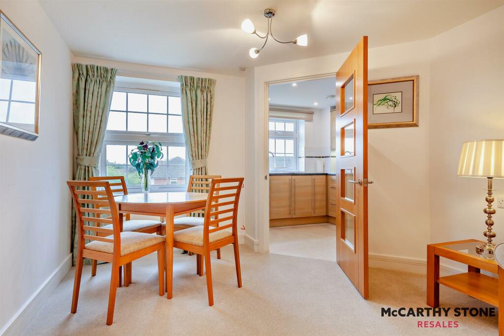 8618823-interior08-800.jpg