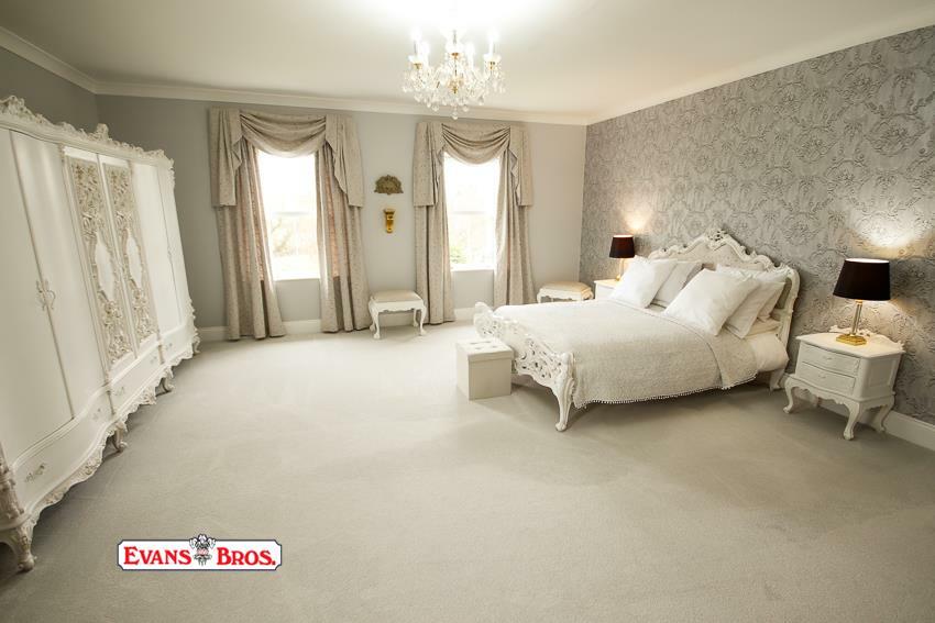 FRONT DOUBLE BEDROOM 1