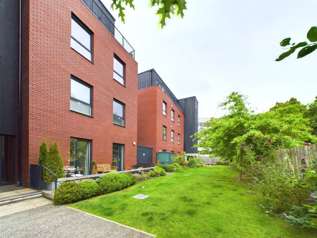 PropertyImages