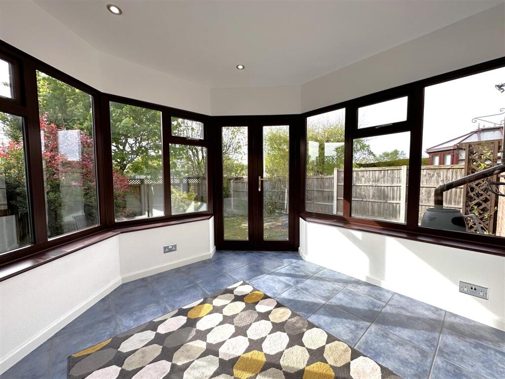 Garden Room 476