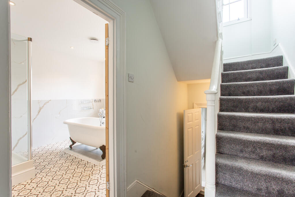 Landing/stairs