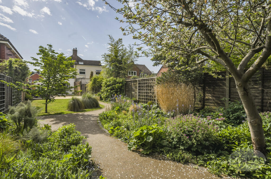 60f1af8a-5a19-45a...