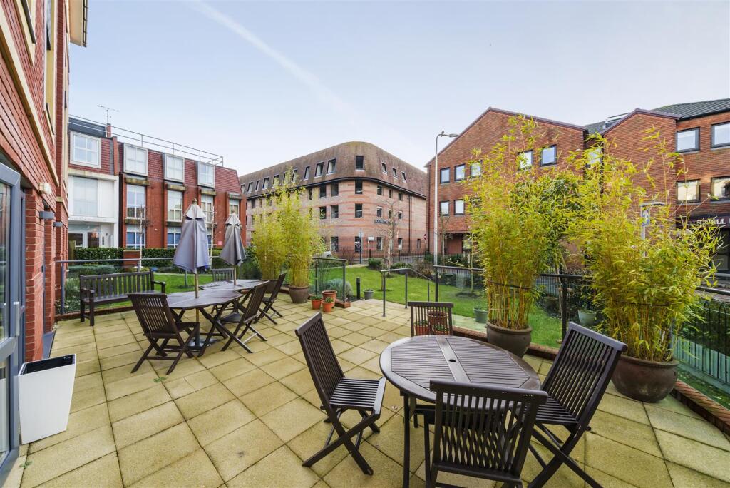 Owners Patio Area - New.jpg