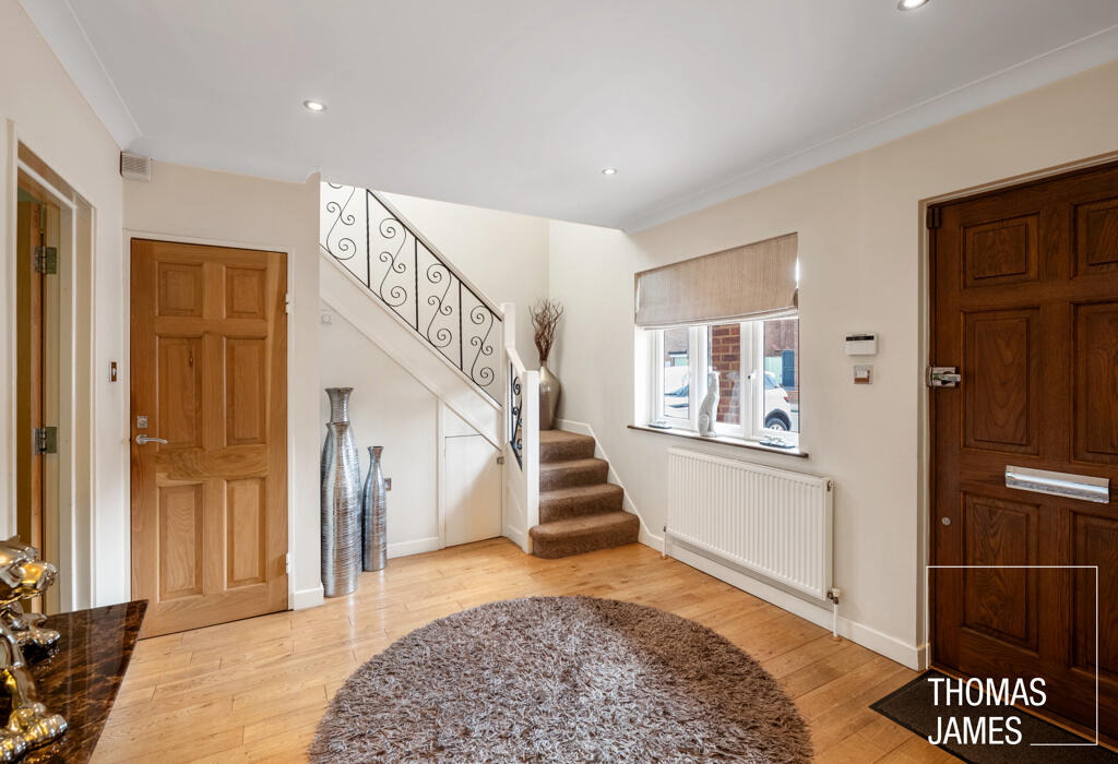 1 Athole Gardens, hallway